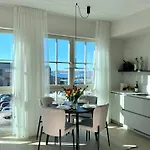 Premium Noblessner Seaside Apartment, Free Parking Appartement Tallinn