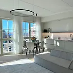 Premium Noblessner Seaside Apartment, Free Parking * Tallinn
